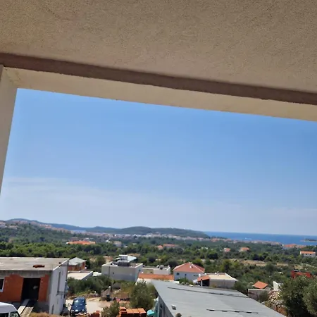 Apartman Mirko Rogoznica Апартаменты *