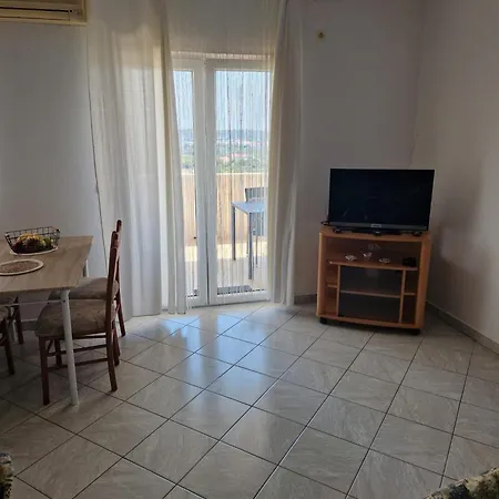 Apartman Mirko Rogoznica * Рогозница